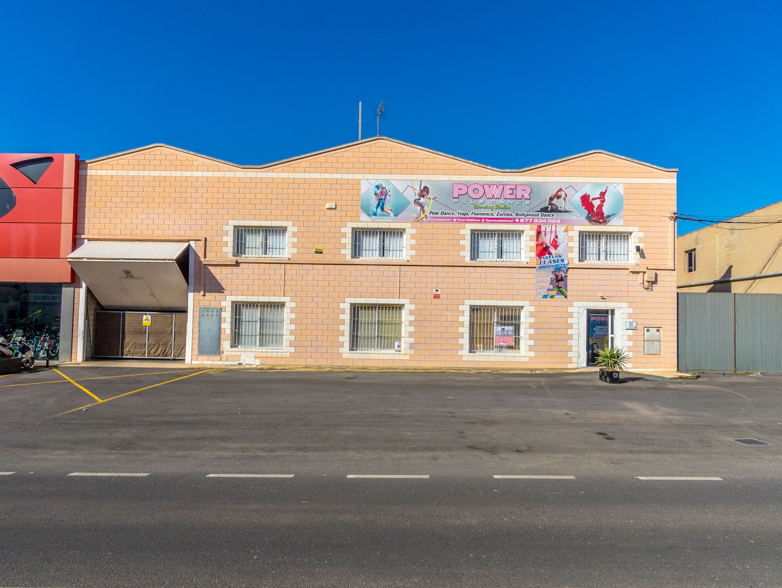 3405-03891. Dance and Pole Dance Academy in Pilar de la Horadada